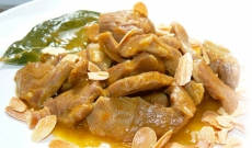 Exquisito solomillo con salsa de almendras