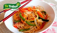 FIDEOS DE ARROZ CON VERDURAS