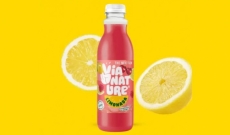 Limonada de frutos rojos